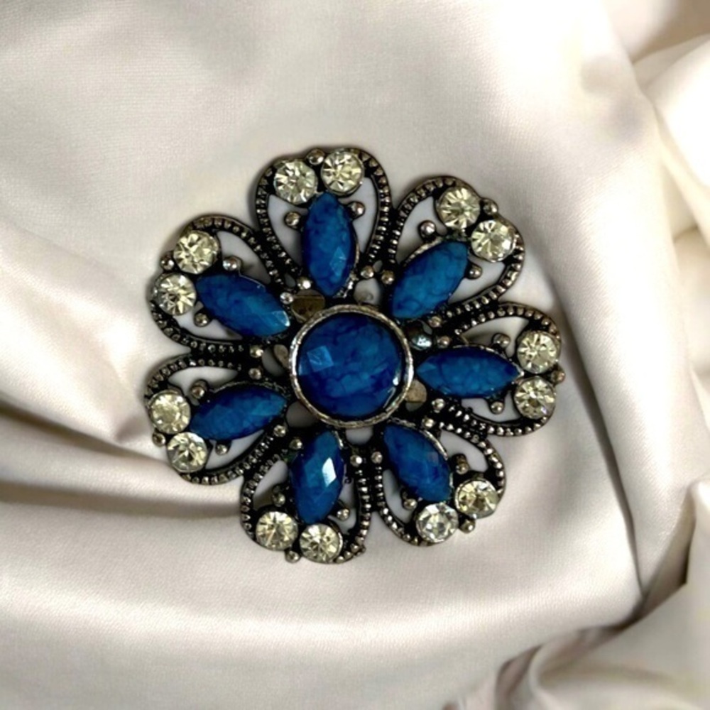 🫶🏻 Floral Silver Tone & Blue Adjustable Ring